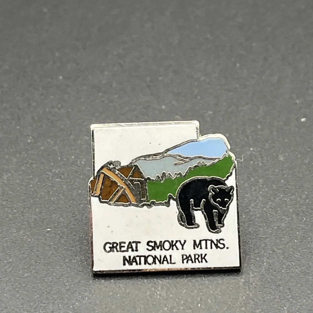 Great Smoky Mountains National Park‎ Bear Tennessee Lapel Hat Pin